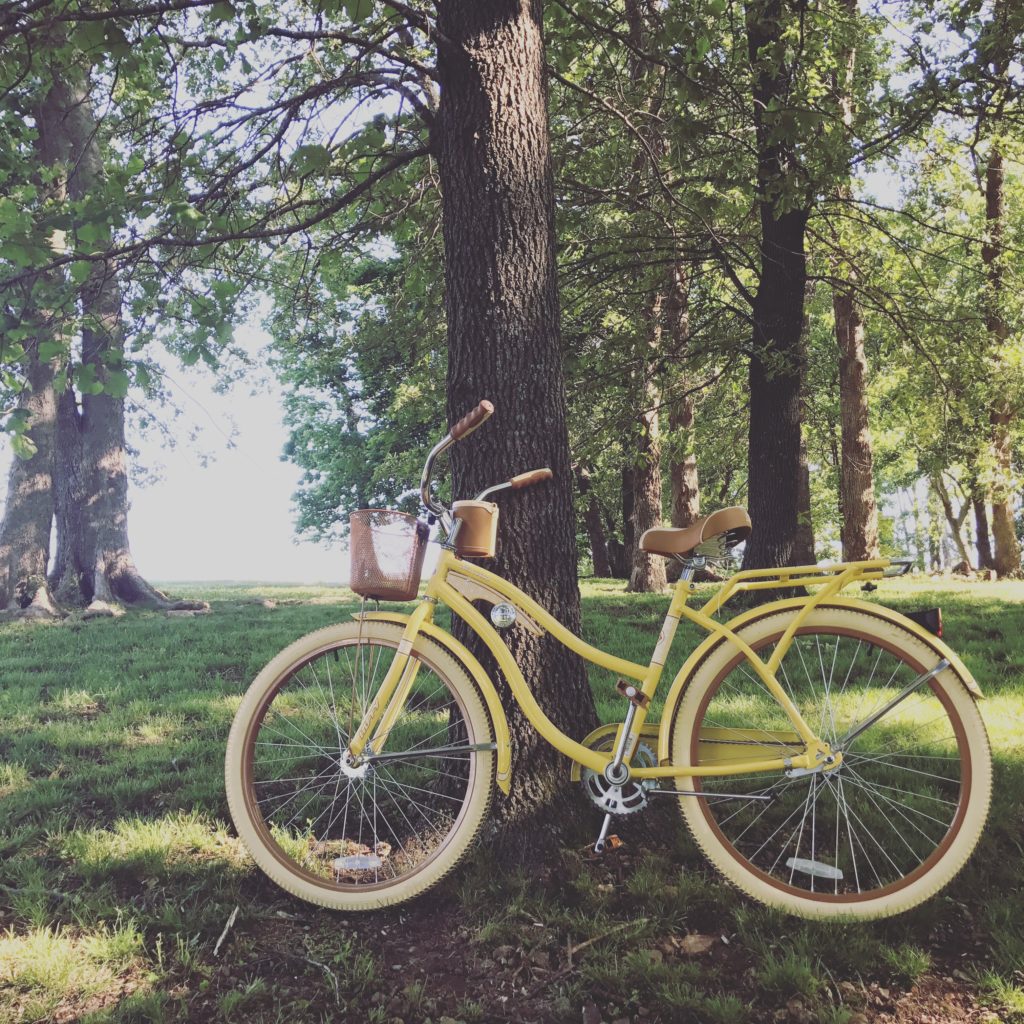 yellow womens cruiser bike