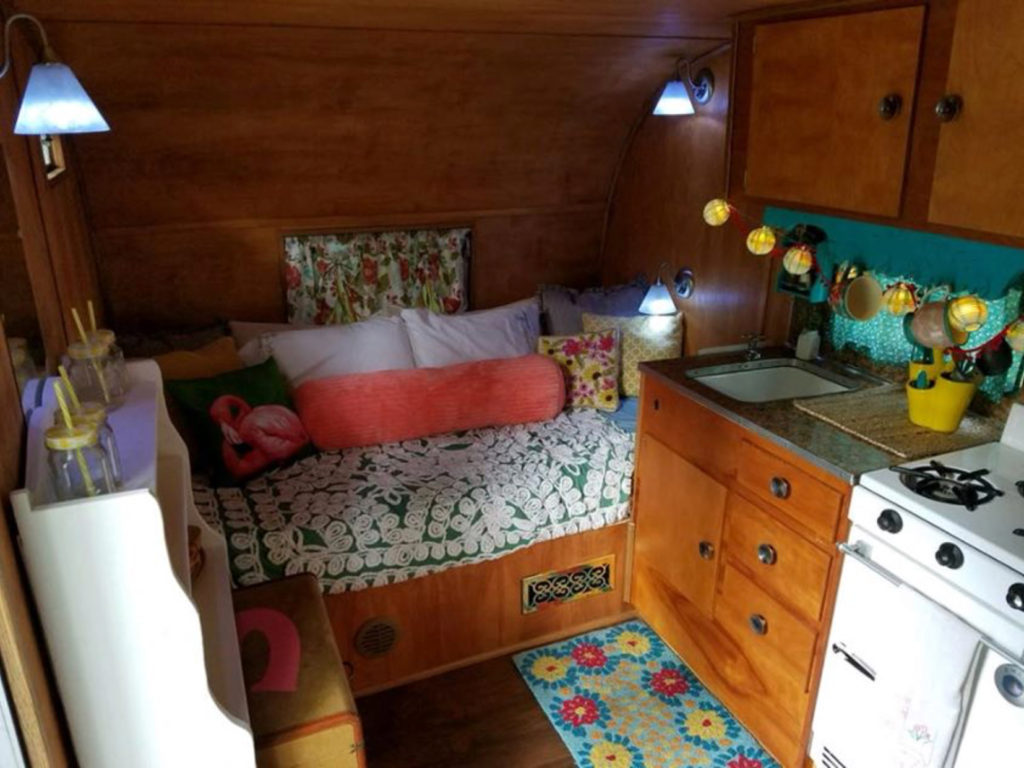 Fan Vintage Camper for Sale
